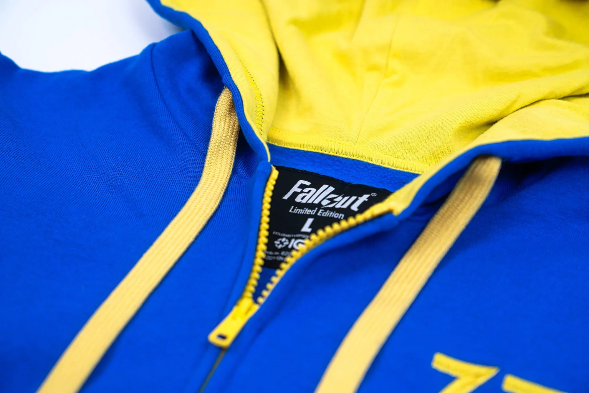 Fallout - Official Vault 33 Hoodie - Image 10