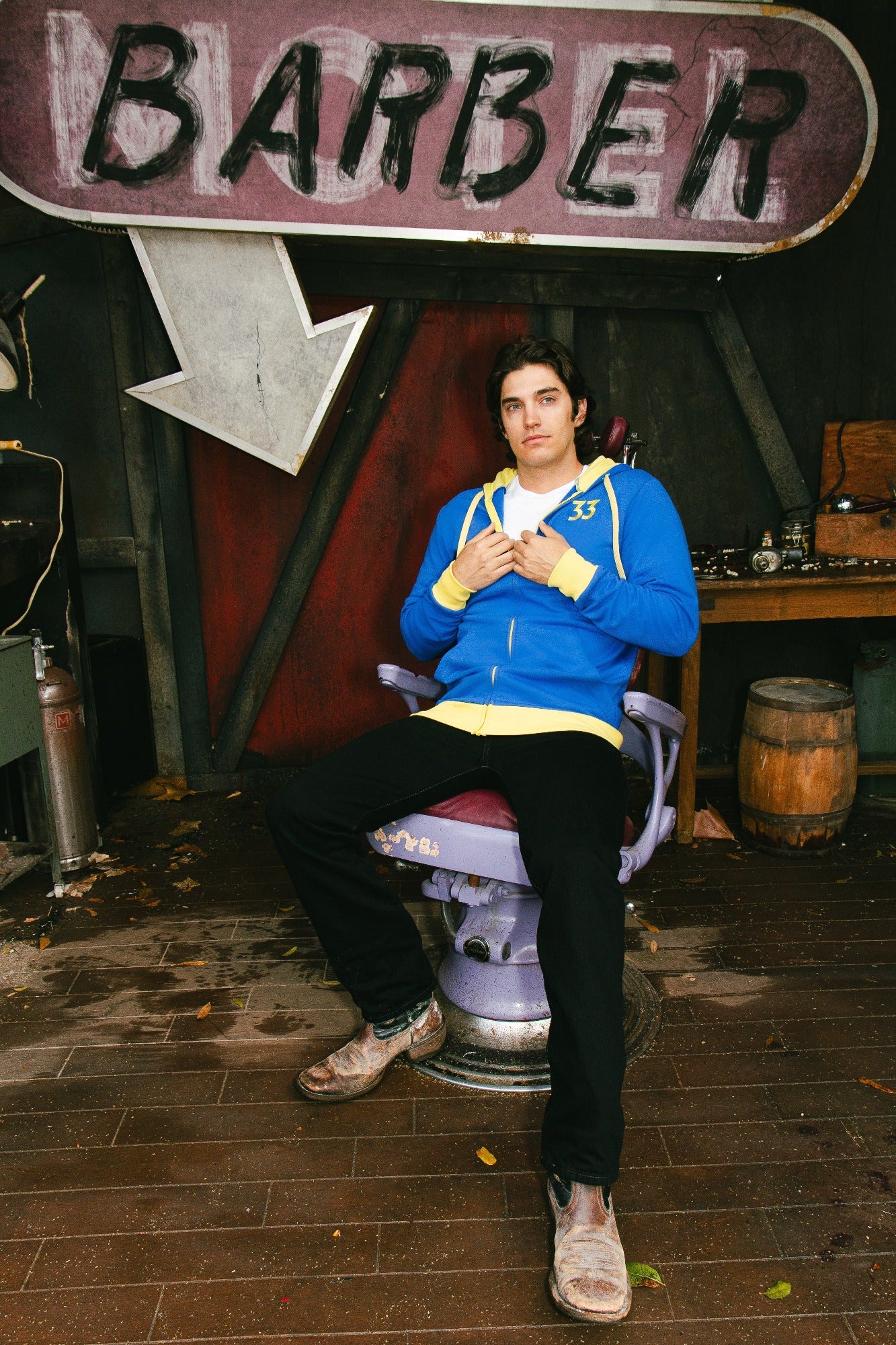 Fallout - Official Vault 33 Hoodie - Image 3